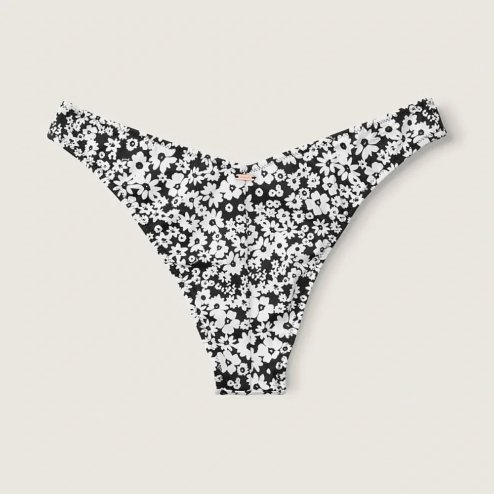 Victoria's Secret Pink Push Up Triangles
Bikini Top/V Front Itsy Bikini bottom - Picture 5 of 6